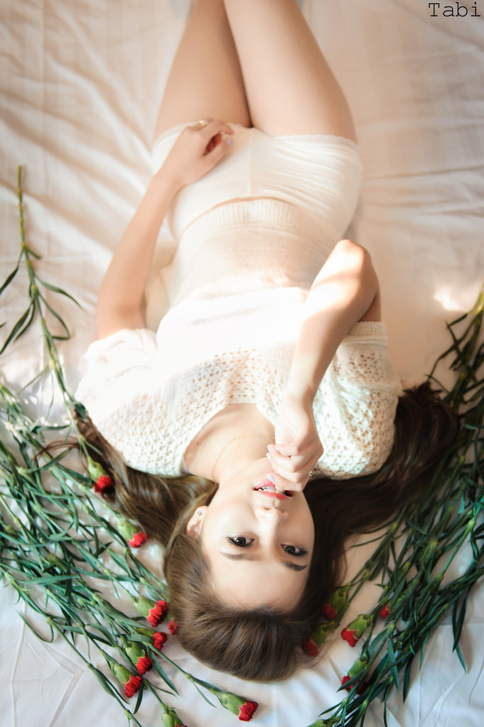 喜爱夜蒲1大尺度吃乳